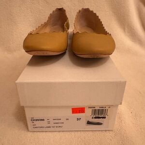 Chloé Castro Lamb scalloped edge flats size 7/37